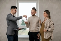 Transaction paralegal 