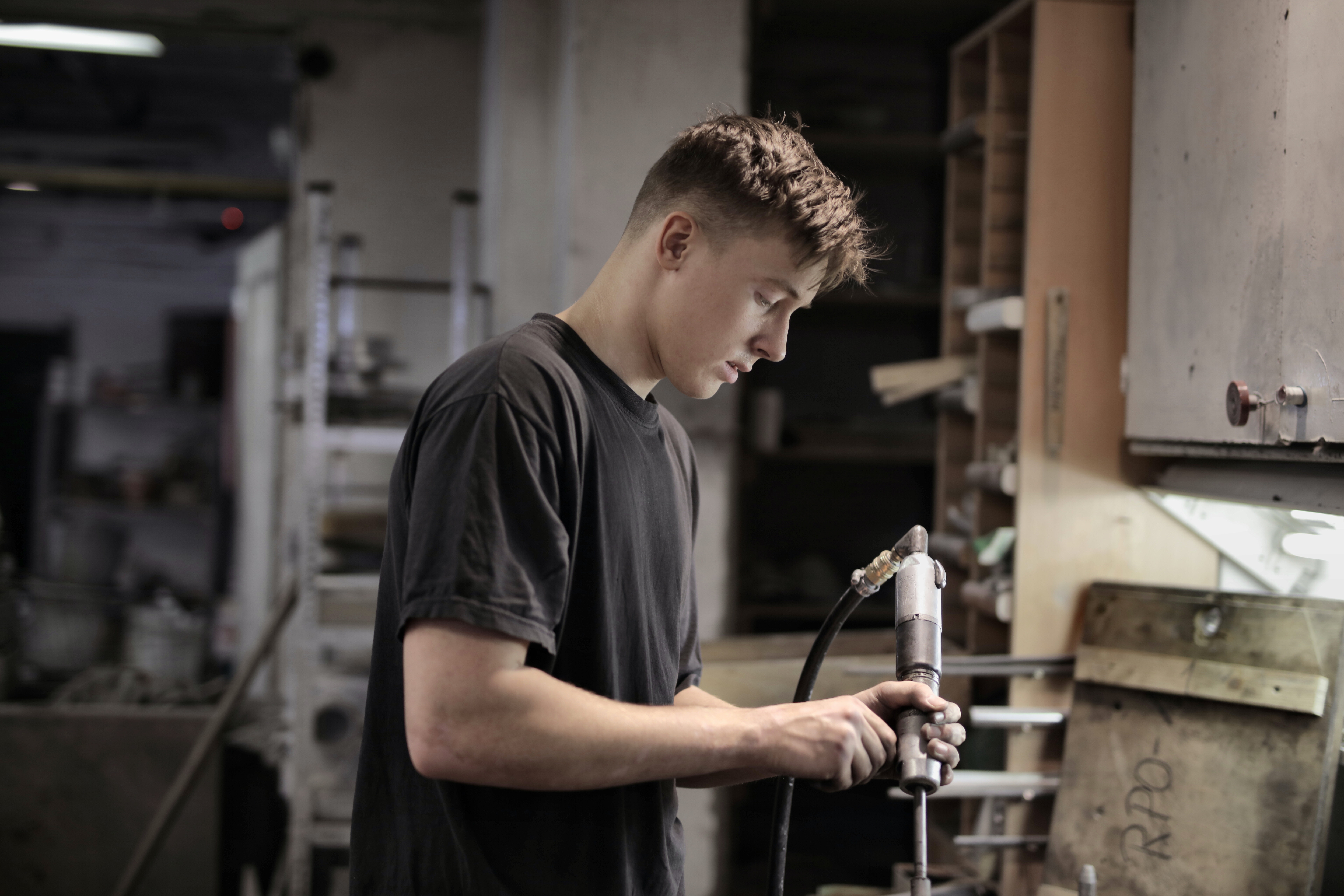 Mechanical fitter