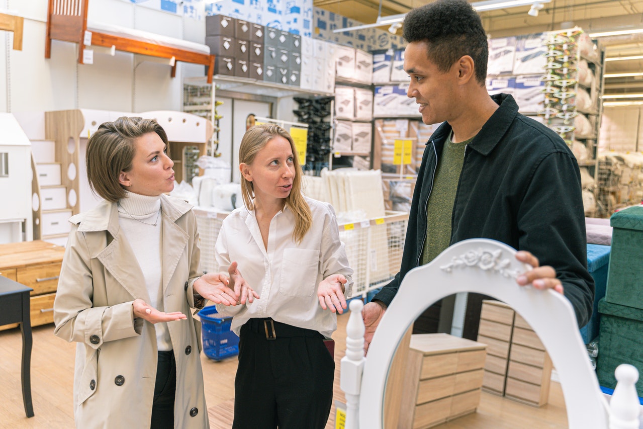 Retail store manager hrs/week - bristol clifton