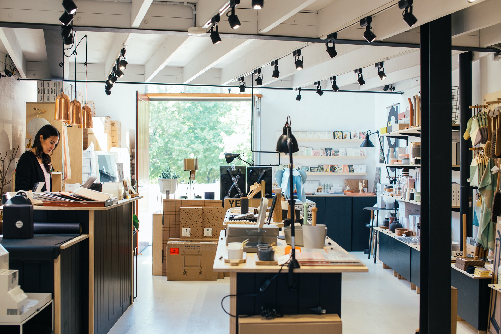 Retail adviser - watford