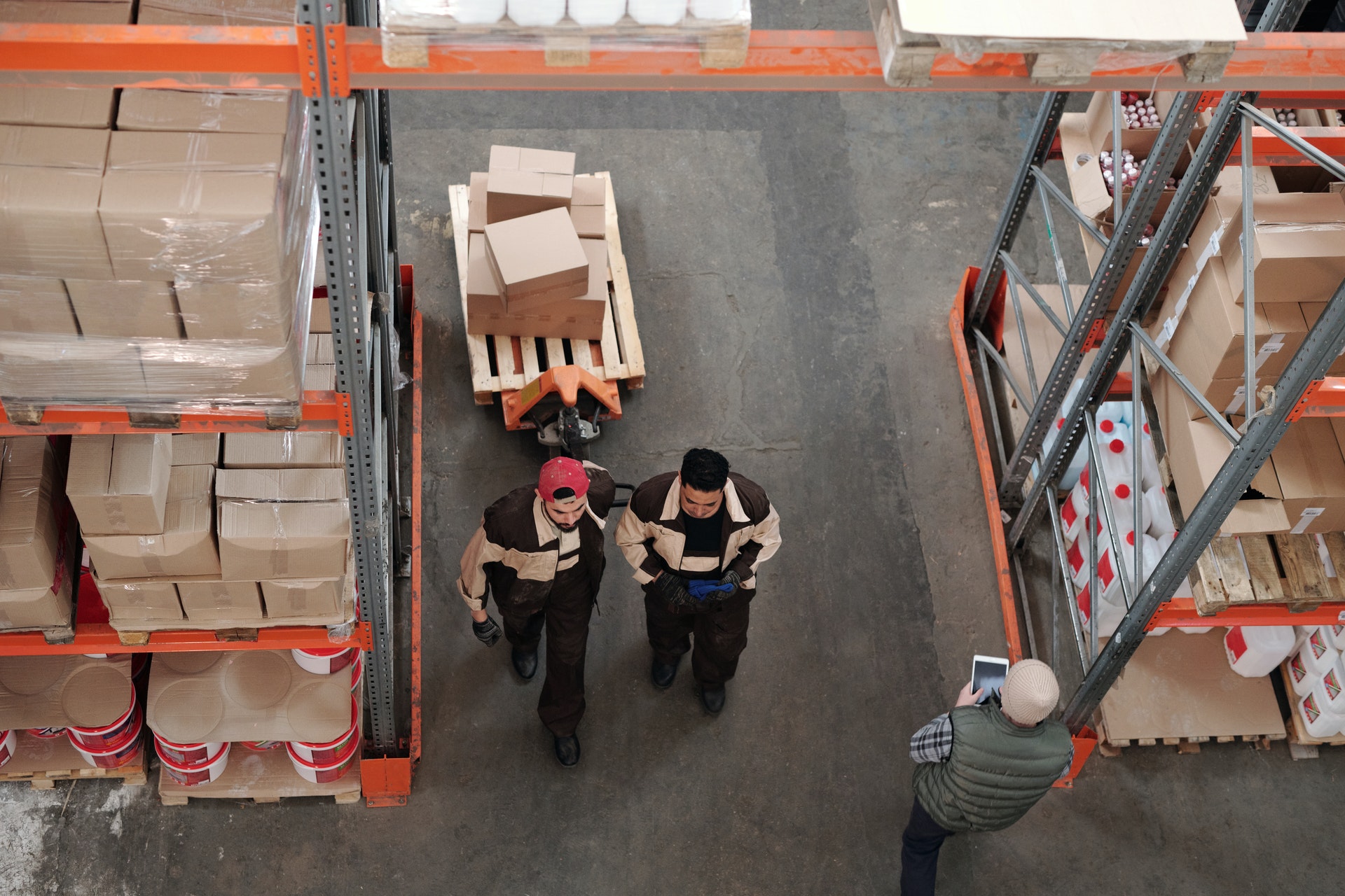 Stocking & unloading